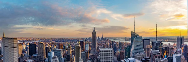 New York City Skyline Vom Dach Mit Urbanen Wolkenkratzern Bei — Stockfoto