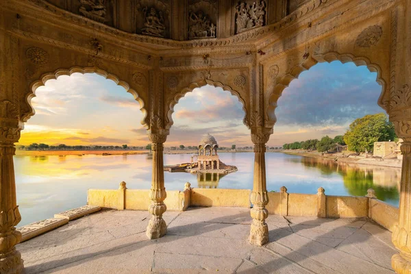 Jezero Gadisar Ráno Jaisalmeru Rajasthan Indie Dědictví Světa Unesco — Stock fotografie