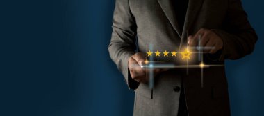 Sanal dokunmatik ekran oranı yıldızına göre müşteri hizmetleri değerlendirme hizmeti değerlendirmesi İş Adamı Hizmeti derecelendirme simgesi