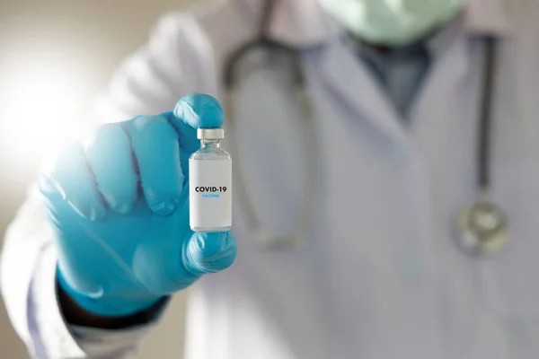 Covid Aşı Doktorun Elinde Şırınga Şişe Korona Virüsü Aşısı Var — Stok fotoğraf