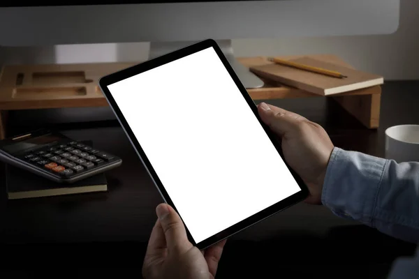 Uomo Con Schermo Vuoto Design Tablet Close Ipa — Foto Stock