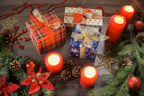 Noel ya da yeni yıl, ahşap arka plan, Noel süslü Xmas. Yüksek kalite fotoğraf