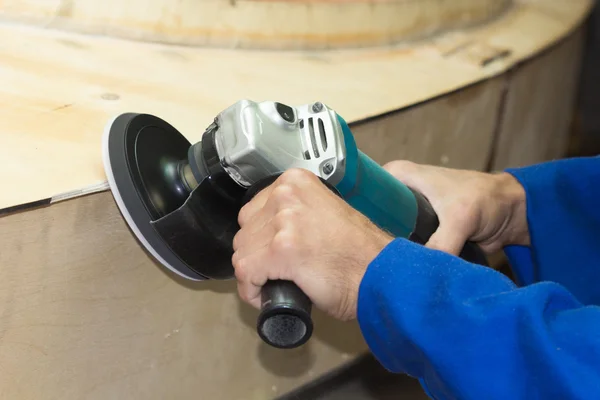 Değirmeni işlem tarafından parlatma