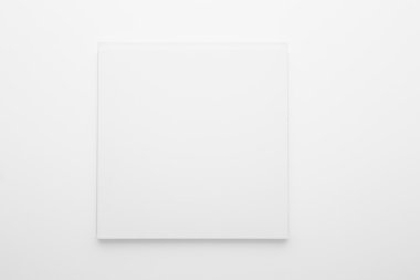 beyaz duvar üzerinde boş beyaz resim
