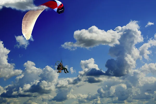 Volando en las nubes — Foto de Stock