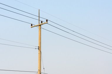 güç hatları ile elektrik beton sonrası 