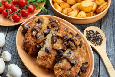 nağmeleme domuz kavrulmuş mantar ve patates