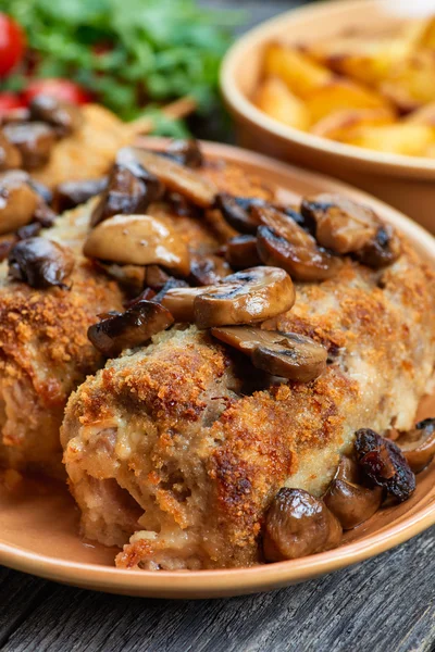 nağmeleme domuz kavrulmuş mantar ve patates