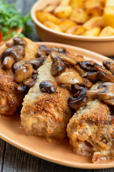 nağmeleme domuz kavrulmuş mantar ve patates