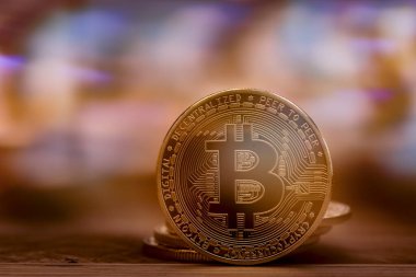 Bitcoin altın para. Kripto para birimi konsepti. Sanal para birimi arkaplanı.