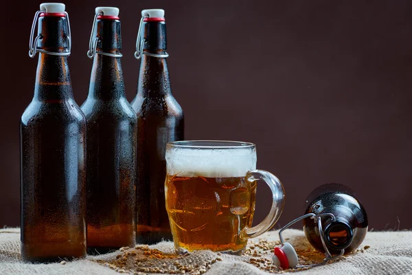 bardak ve şişe bira