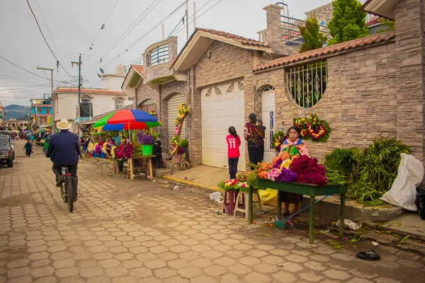 Street Vendors Colorful Umbrellas Flower Vendors — Stock Photo, Image
