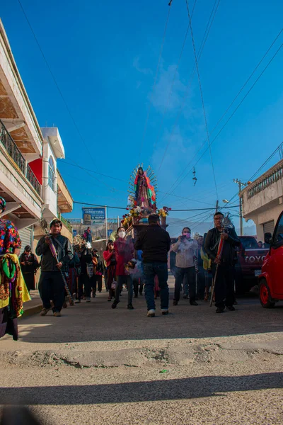 People Procession Image Virgin Guadalupe Smoke Blue Sky Acas — Stock Photo, Image