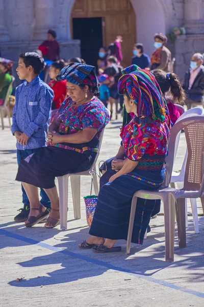 Indigene Maya Frauen Sitzen Auf Stühlen — Stockfoto