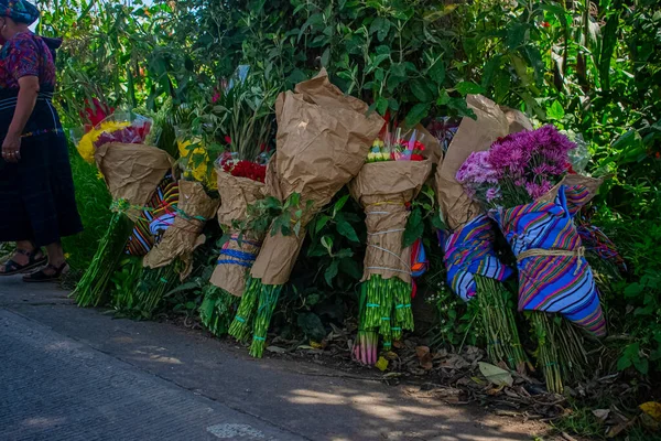 Flowers Made Cardboard Green Leaves — Stock Photo, Image