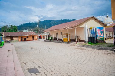 Karantinada insan olmayan Cajola Caddesi