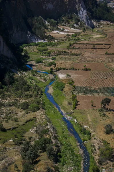 Río Contaminado Por Personas Con Tierra Granjas Para Sembrar — Foto de Stock