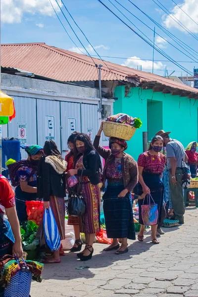 Indigene Maya Frauen Kaufen Auf Dem Markt Von Cajola Masarica — Stockfoto