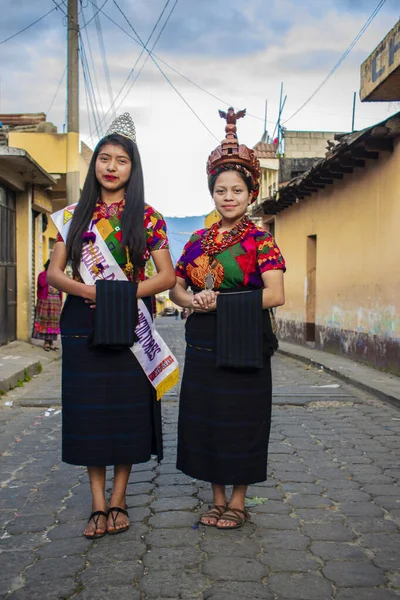 Deux Belles Femmes Autochtones Avec Costume Typique Concepcion Chiquirichapa — Photo
