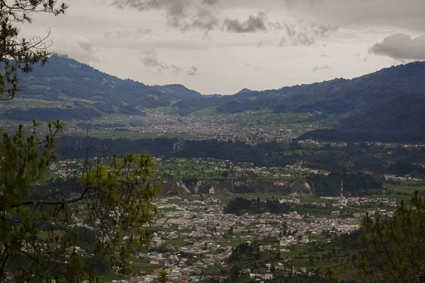 卡约拉山的乡村风景 — 图库照片