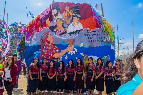 Mujeres Indígenas Mayas Con Hermoso Vestido Color Con Cometa Mujer — Foto de Stock