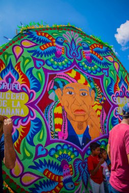 Güzel kağıt sanat, güzel uçurtmalar, Maya figürleri.