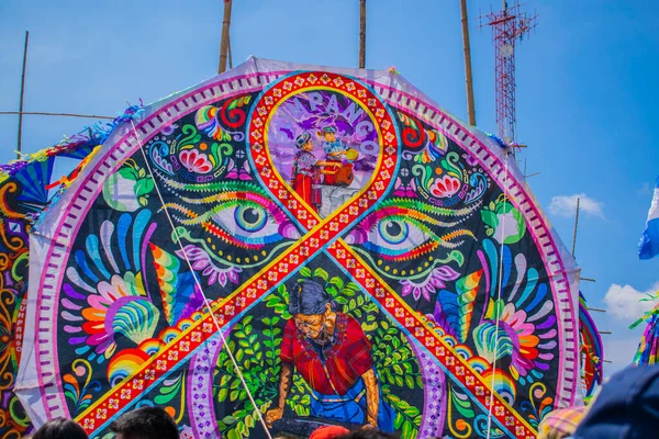 Porselen kağıttan yapılmış güzel büyük fıçı.