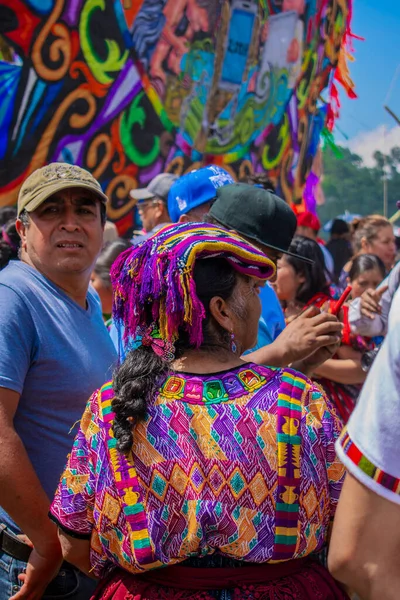 典型的なマヤ族の色を持つ先住民の女性が — ストック写真