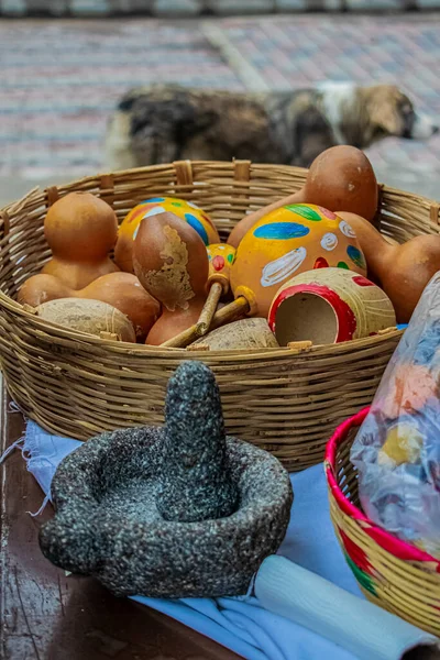 Vasos Frutas Tradicionales Con Piedras Molienda — Foto de Stock