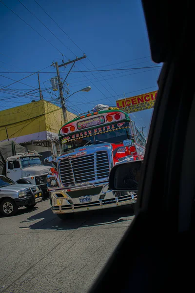 Vehículos Pesados Transporte Que Pasan Por Calle —  Fotos de Stock