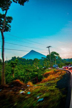 From the streets of Quetzaltenango, you can see the Santa Maria volcano.