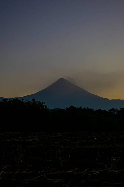 Volcanoes sunrise landscape takalik abaj