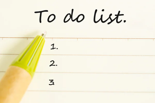 Organizador personal abierto con una lista de tareas pendientes . — Foto de Stock