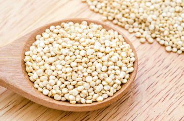 Tahta kaşık Chenopodium quinoa.