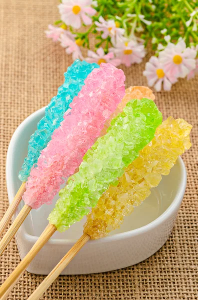 Muitos doces coloridos de cristal de açúcar . — Fotografia de Stock