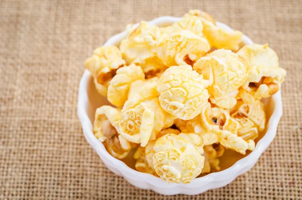Sweet caramel popcorn in a bowl. — Stock Photo, Image