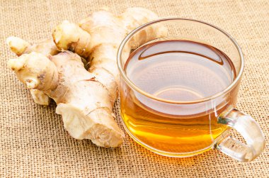 zencefil çayı çuval üzerinde.