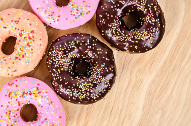 Çörek üzerinde ahşap.