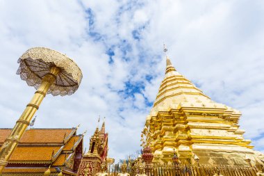 Chiang Mai, Phra 'da önemli turistik yerler. Doi Suthep, Tayland, Chiangmai' de büyük bir altın pagoda.