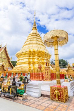 Chiang Mai, Phra 'da önemli turistik yerler. Doi Suthep, Tayland, Chiangmai' de büyük bir altın pagoda.
