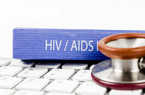 Książka Hiv Tekst Stetoskop Medyczny Komputerze Klawiatury Edukacja Koncepcja Medyczna — Zdjęcie stockowe