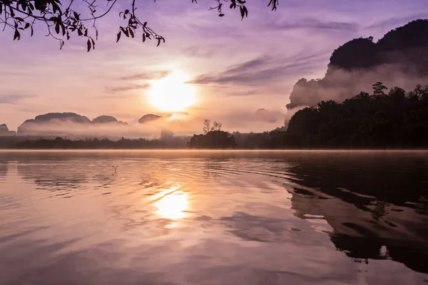 Ban Nong Thale Paisagem Natural Luz Sol Pela Manhã Montanhas — Fotografia de Stock