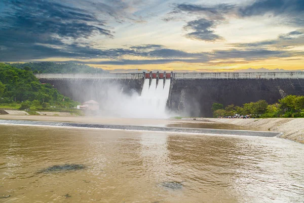 Dam Khun Dan Prakarn Chon Dam Hydroelectric Power Plant Irrigation — Stock Photo, Image