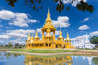 Wat Rong Khun, nam-ı diğer Beyaz Tapınak, Chiang Rai, Tayland.