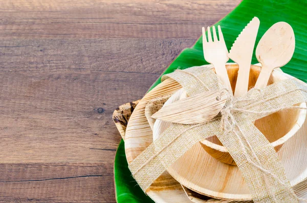 Keukengerei Gemaakt Van Gedroogde Betelnoot Blad Palm Natuurlijk Materiaal Het — Stockfoto