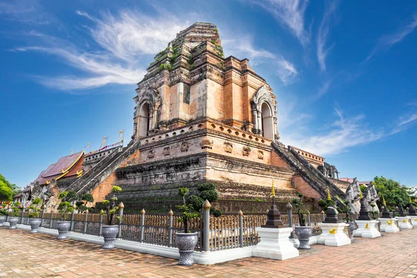 Bela Lanterna Yeepeng Festival Antigo Templo Wat Chedi Luang Chiang — Fotografia de Stock