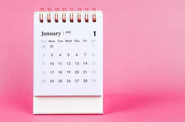 Calendario Enero 2022 Sobre Fondo Rosa —  Fotos de Stock