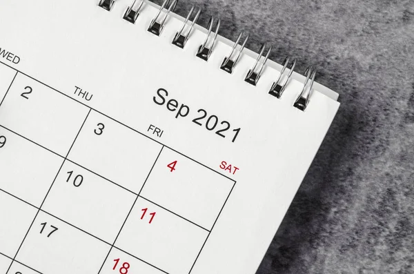 2021年9月的关门桌上日历 — 图库照片