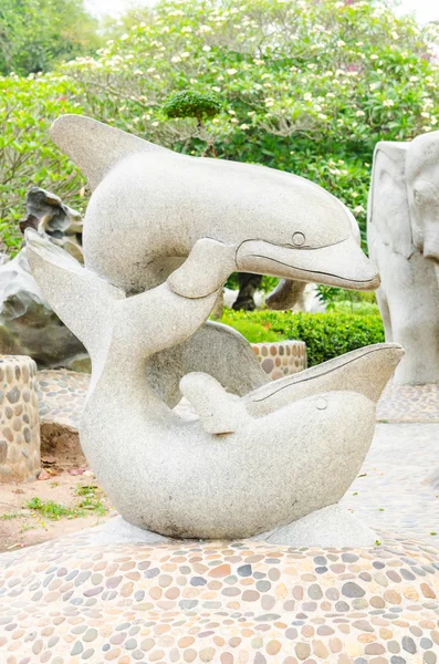 Twin Dolphin statue — Stock Photo, Image