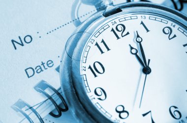 Cep saati ile özel tertipçi